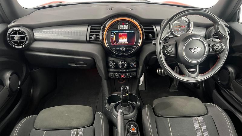Used Mini Cooper Hatch 136 HP (100 kW) 2019 Orange Hatchback