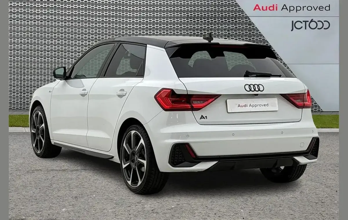 Used Audi A1 Black Edition 147 HP (108 kW) 2026 White SUV