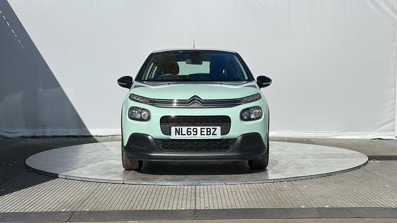 Used Citroën C3 Feel 83 HP (61 kW) 2019 Green Hatchback