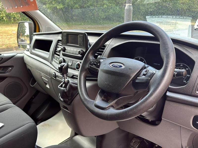 Used Ford Transit Custom 130 HP (95 kW) 2020 Yellow Van