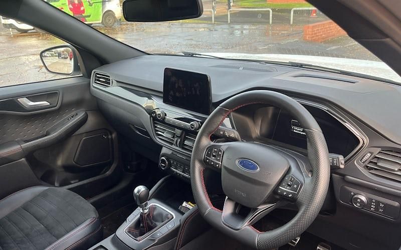 Used Ford Kuga ST-Line 120 HP (88 kW) 2020 White SUV