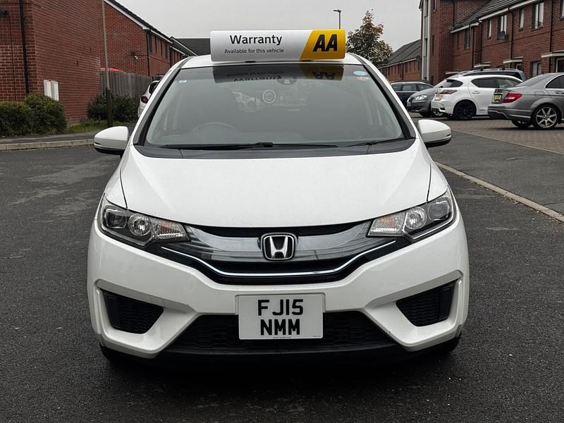 White Used 2015 Honda Jazz Hybrid Hatchback | £7,250 (Fair price) - Image 1/4