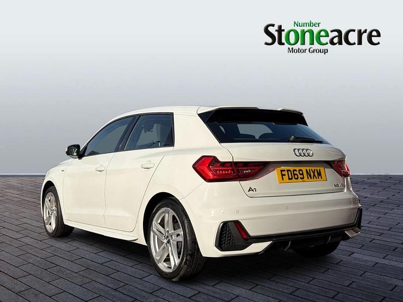 Used Audi A1 S-Line 94 HP (69 kW) 2019 White SUV