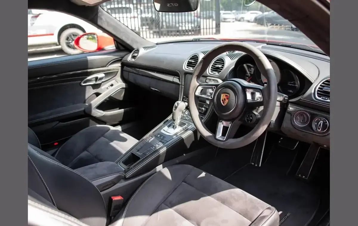 Used Porsche Cayman 360 HP (264 kW) 2018 Red Coupe