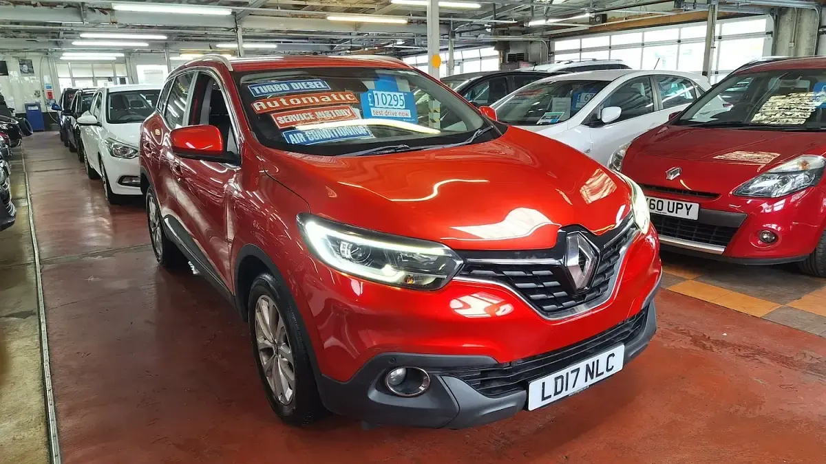 Usado Renault Kadjar Dynamique 110 HP (80 kW) 2017 Vermelho SUV