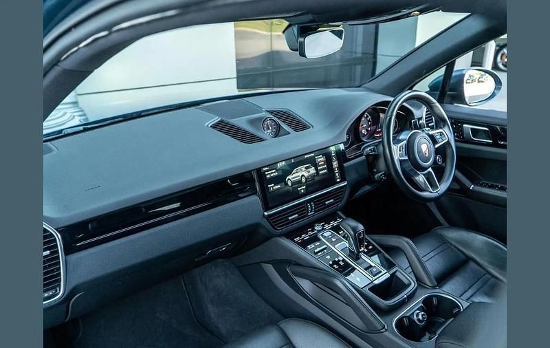 Used Porsche Cayenne 334 HP (245 kW) 2018 Blue SUV