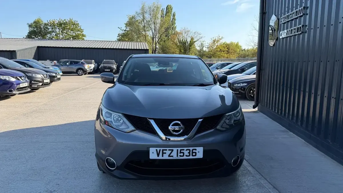 Used Nissan Qashqai Acenta 115 HP (84 kW) 2014 Grey SUV