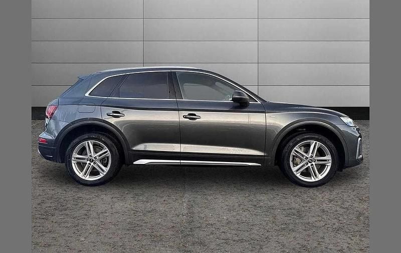 Used Audi Q5 S-Line 200 HP (147 kW) 2022 Grey SUV