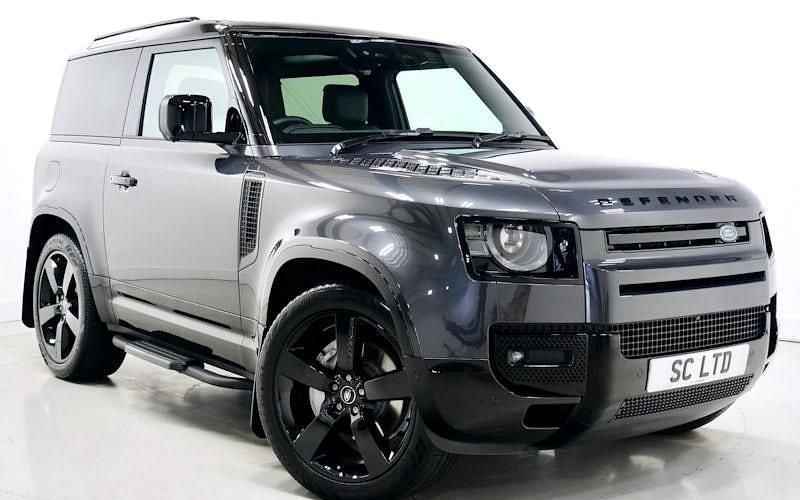 Used 2024 Land Rover Defender HSE Dynamic Estate | £69,790 (Super price) - Image 1/4