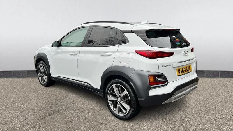 Used Hyundai Kona Premium 120 HP (88 kW) 2019 White SUV