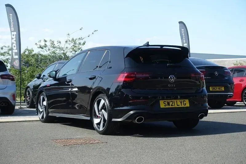 Used VW Golf VII GTI Clubsport 300 HP (220 kW) 2021 Black Hatchback