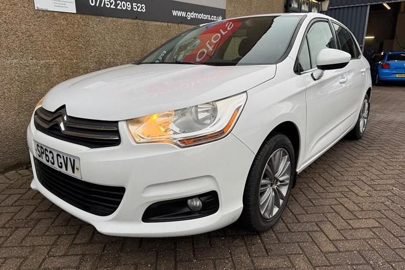 White Used 2013 Citroën C4 VTR Sport Hatchback | £2,995 (Fair price) - Image 1/1