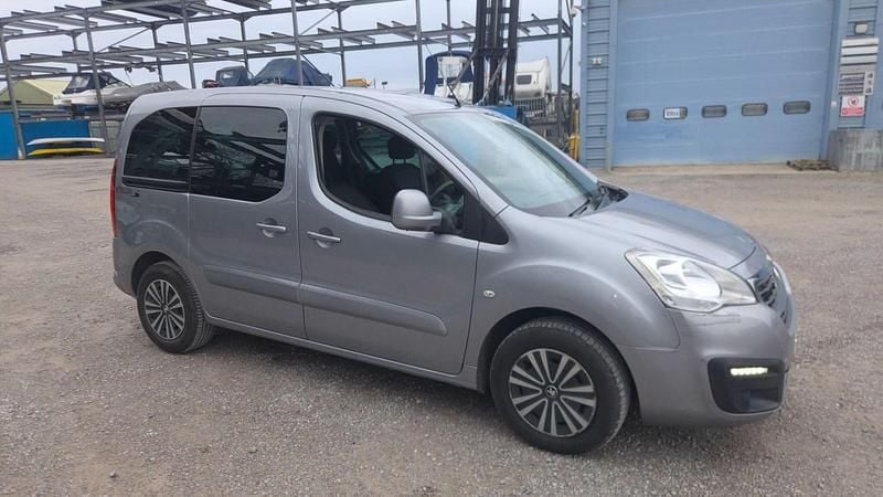 Used Peugeot Partner Active 75 HP (55 kW) 2019 Grey MPV