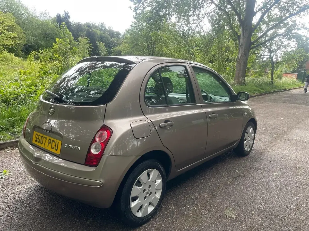 Used Nissan Micra 88 HP (64 kW) 2007 Beige Hatchback