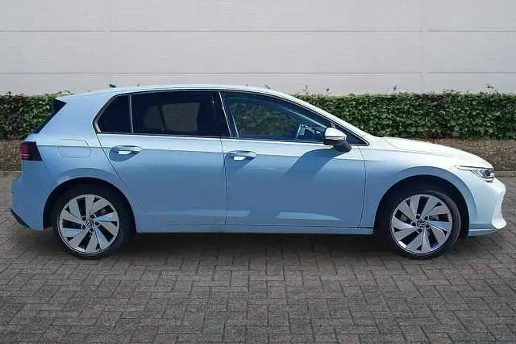 Used VW Golf VIII Match 150 HP (110 kW) 2025 Blue Hatchback