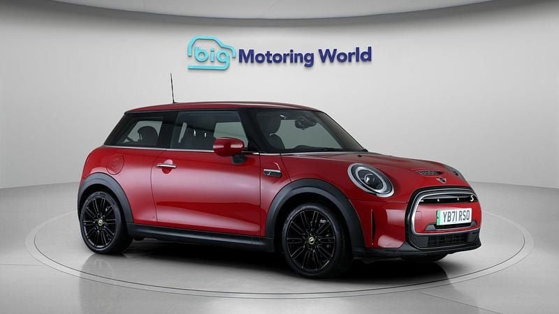 Used 2022 Mini Cooper SE Hatch Hatchback | £14,600 (Fair price) - Image 1/4