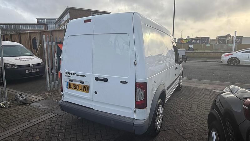 Used Ford Transit Connect 90 HP (66 kW) 2010 White MPV