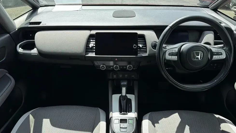 Second-hand Honda Jazz Hybrid 109 CP (80 kW) 2023 Roșu Hatchback