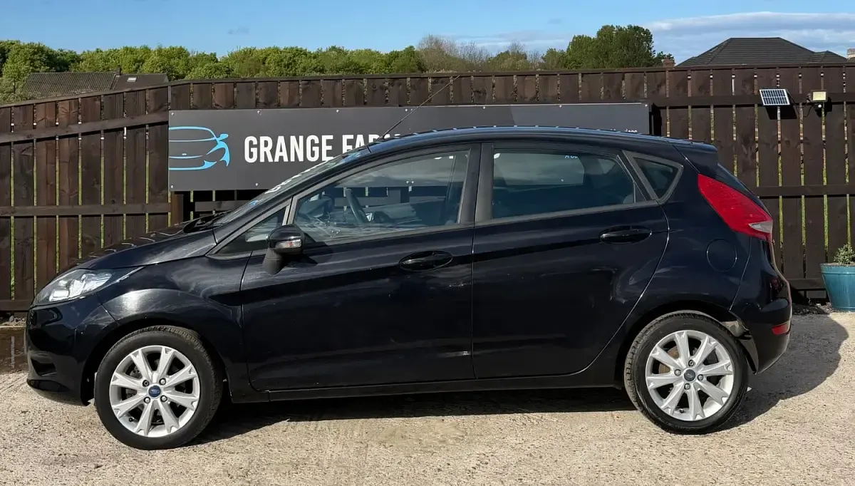 Used Ford Fiesta 95 HP (69 kW) 2011 Black Hatchback