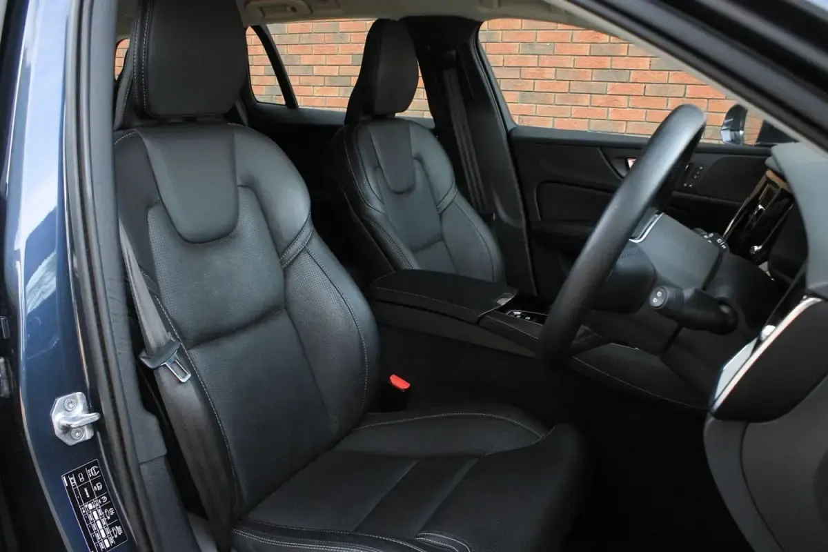 Usado Volvo V60 Inscription 2021 Azul Familiar