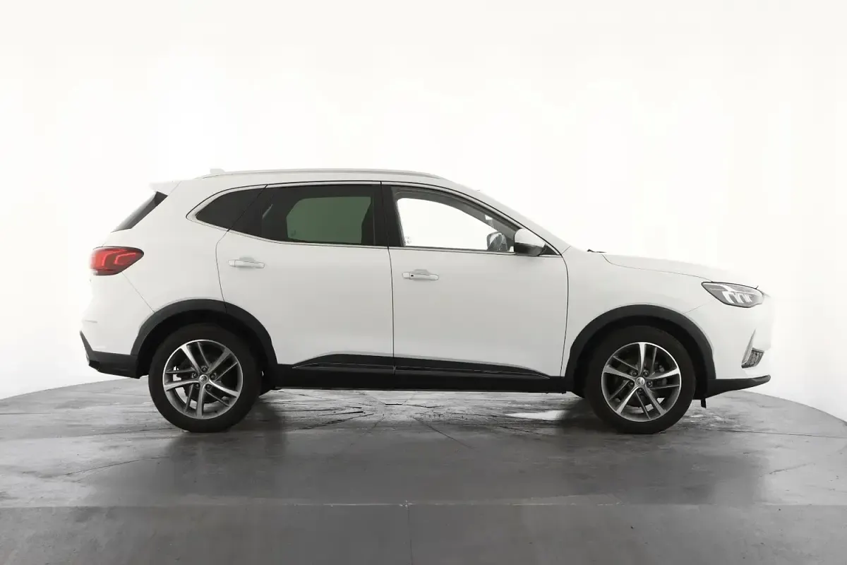 Used MG HS Trophy 2024 White SUV