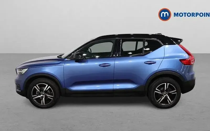 Used Volvo XC40 R-Design 163 HP (119 kW) 2021 Blue SUV