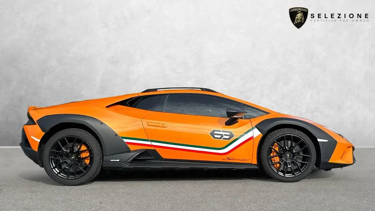 Used Lamborghini Huracán 610 HP (448 kW) 2023 Orange Coupe