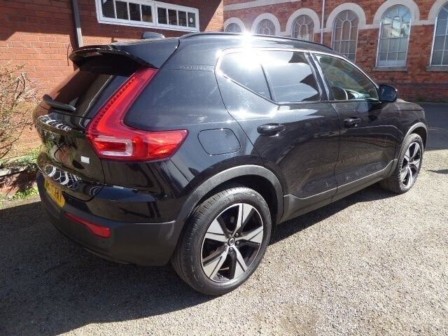 Used Volvo XC40 R-Design 211 HP (155 kW) 2022 Black SUV