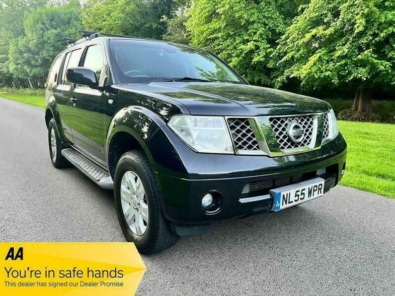 Used Nissan Pathfinder 174 HP (127 kW) 2005 Black SUV