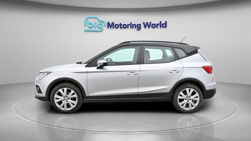 Used Seat Arona SE Technology 94 HP (69 kW) 2019 Silver SUV