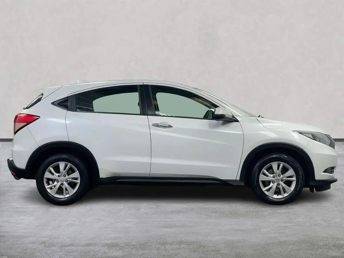 Used Honda HR-V S 130 HP (95 kW) 2016 White SUV