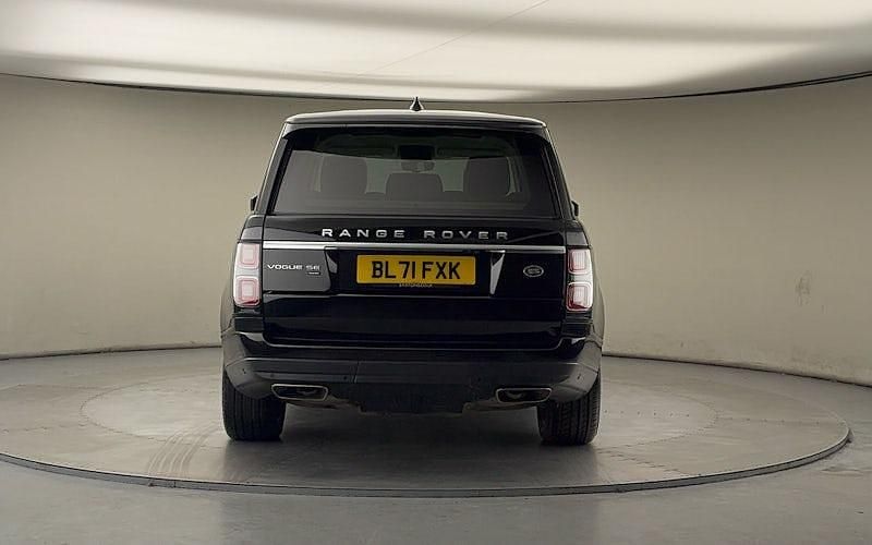 Used Land Rover Range Rover Vogue SE 400 HP (294 kW) 2020 Santorini black SUV