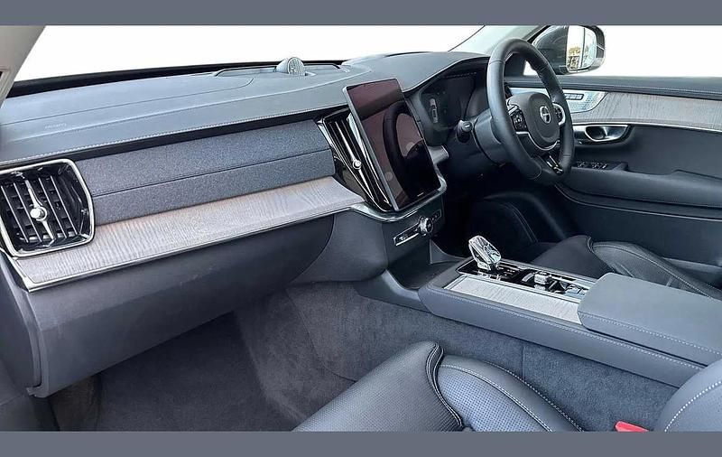 Used Volvo XC90 Ultra 449 HP (330 kW) 2025 Grey SUV