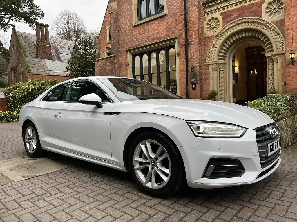 Usado Audi A5 Sport 190 HP (139 kW) 2017 Branco Coupé