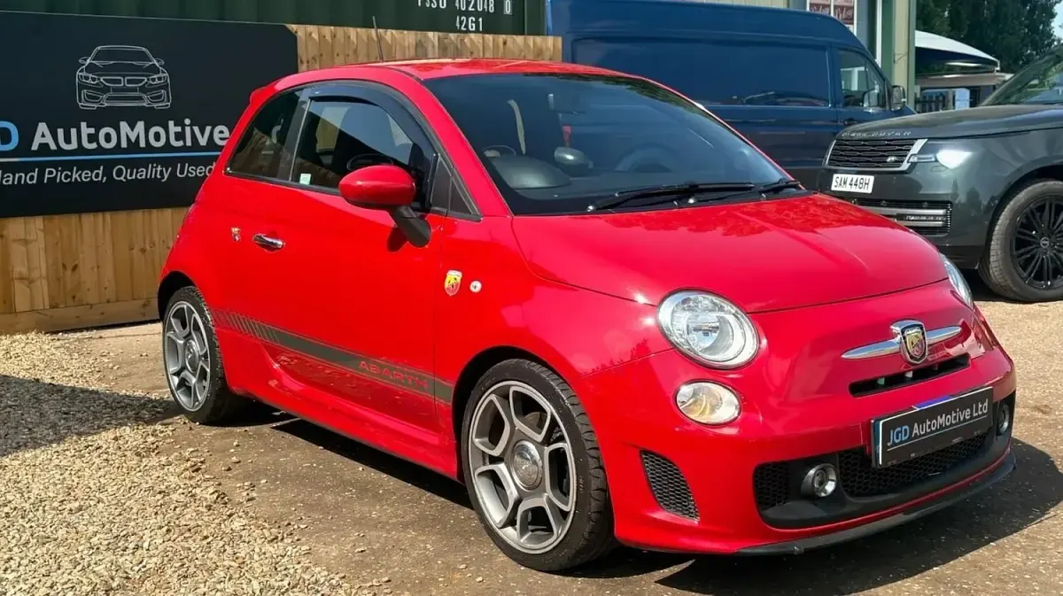 Used Abarth 595 140 HP (102 kW) 2015 Red Hatchback