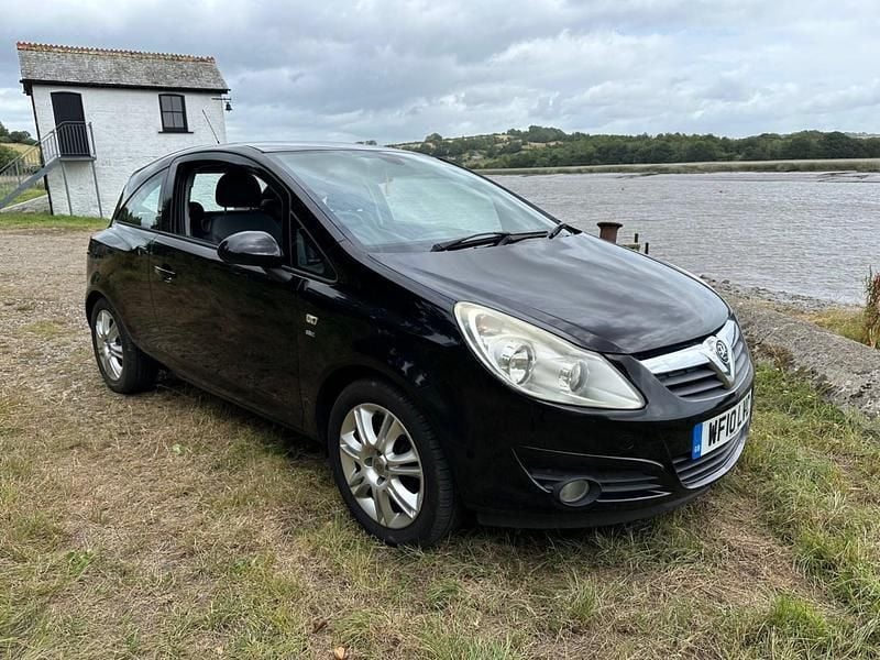 Black Used 2010 Vauxhall Corsa Hatchback | £2,500 (Expensive) - Image 1/4