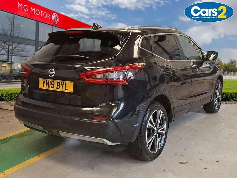 Used Nissan Qashqai N-Connecta 116 HP (85 kW) 2019 Black SUV