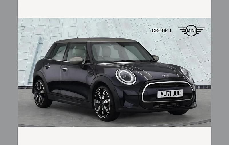 Used Mini Cooper Comfort 136 HP (100 kW) 2021 Enigmatic black Hatchback