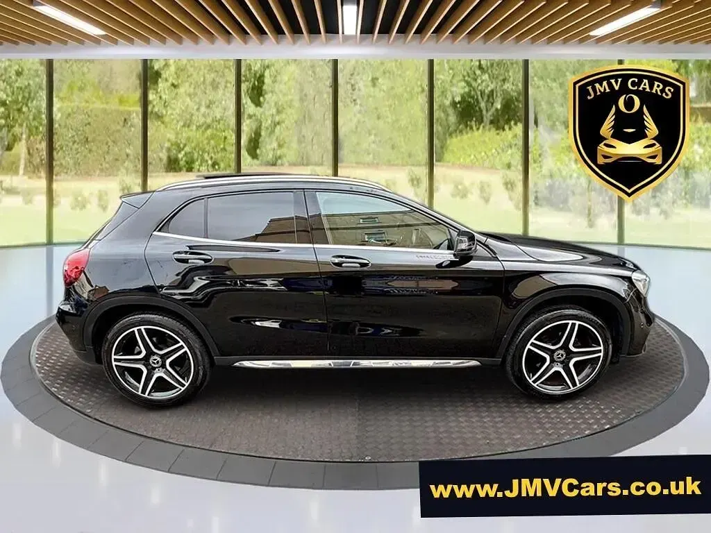 Used Mercedes GLA200 AMG line 156 HP (114 kW) 2019 Black SUV