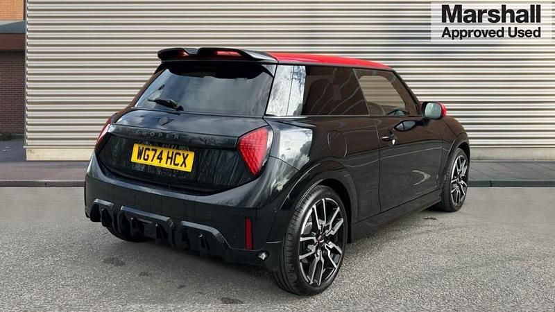 Used Mini Cooper Sport 156 HP (114 kW) 2024 Black Hatchback