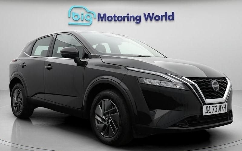 Black Used 2023 Nissan Qashqai Acenta Premium SUV | £17,800 (Good price) - Image 1/4
