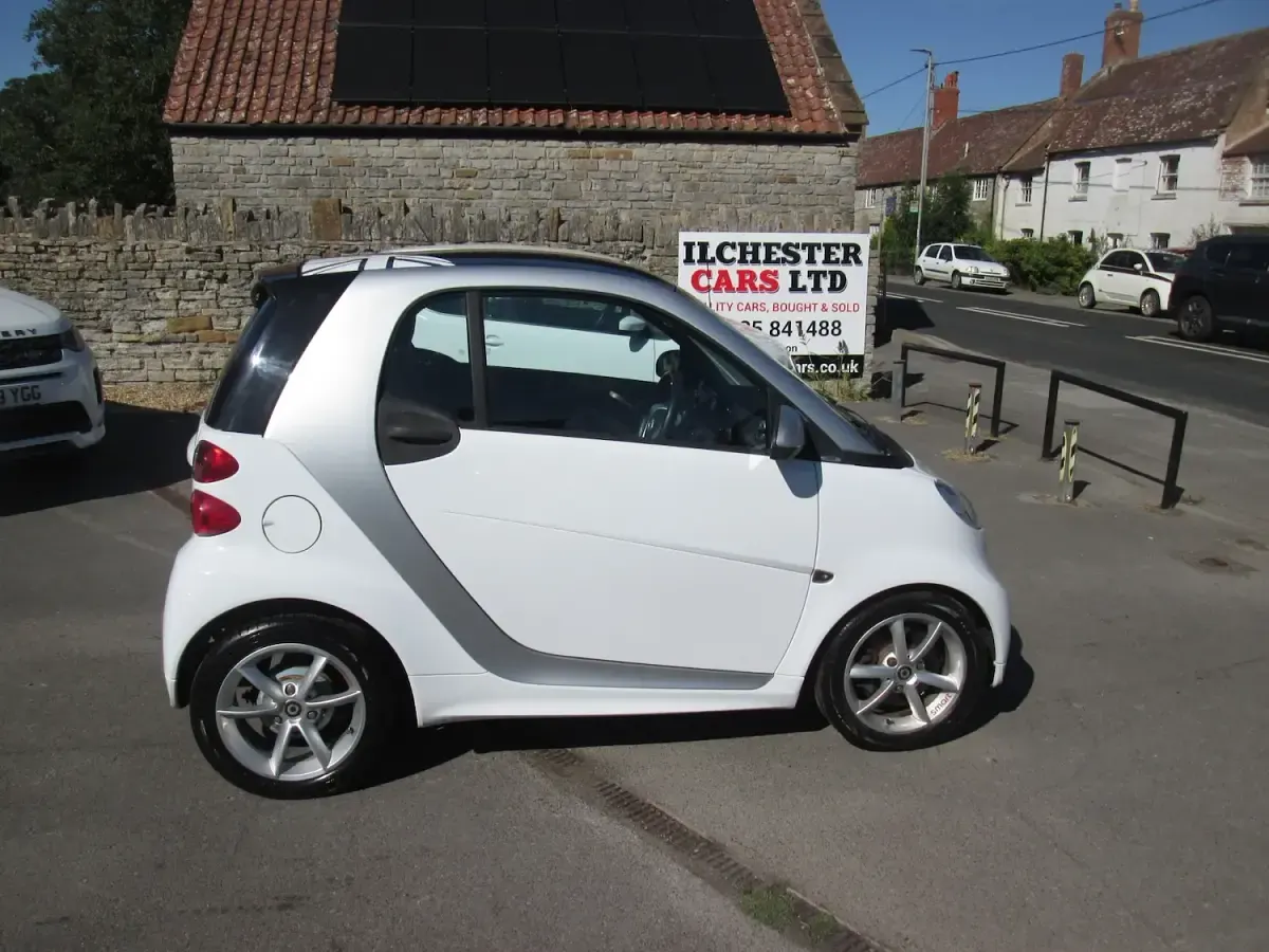 Used Smart ForTwo Coupé Pulse 84 HP (61 kW) 2013 White Coupe