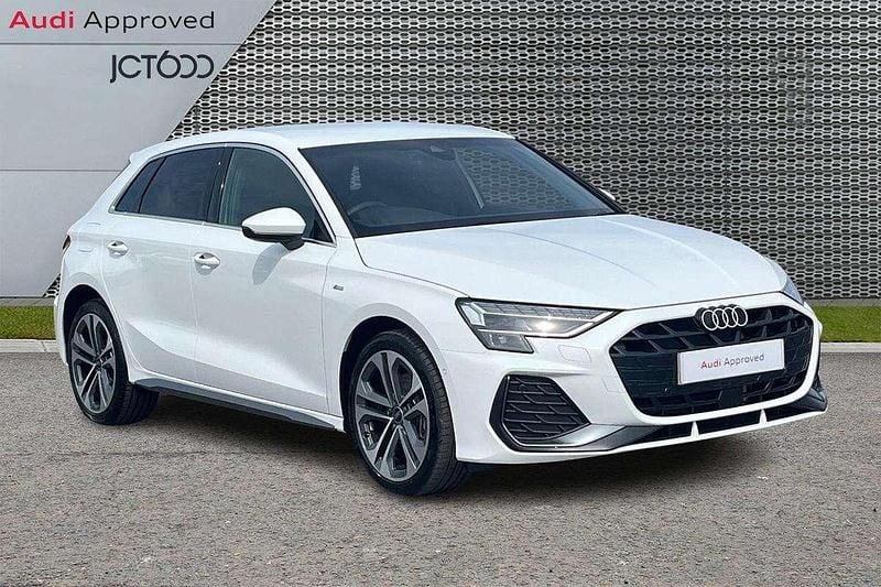 White Used 2025 Audi A3 e-tron S-Line Hatchback | £31,528 (Expensive) - Image 1/4