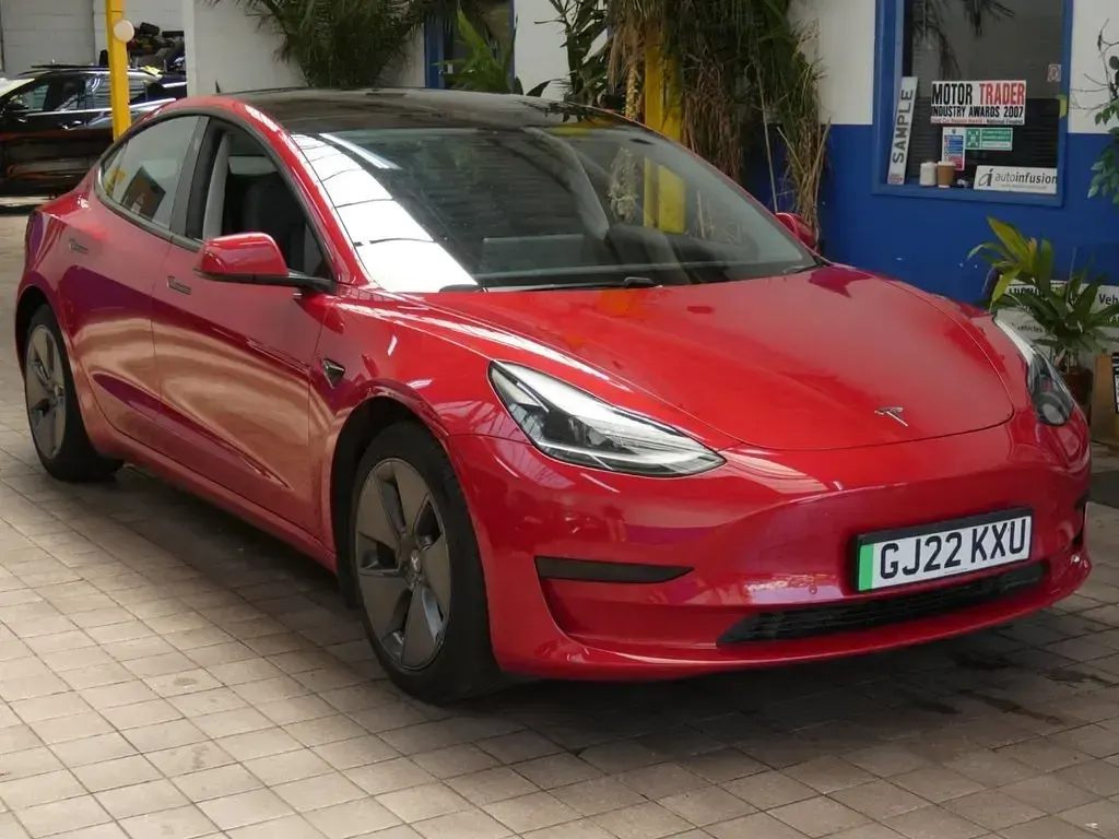 Used Tesla Model 3 Standard Range Plus 177 kW (241 HP) 2022 Red Sedan