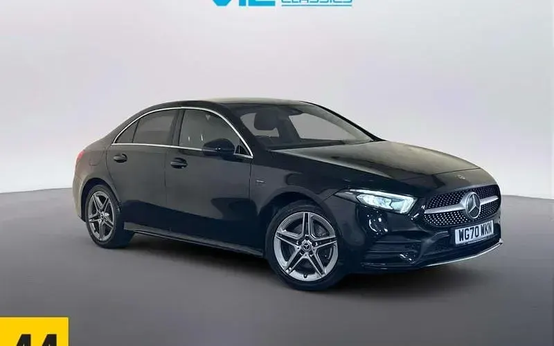 Usado Mercedes A250 AMG line 218 CV (160 kW) 2020 Berlina