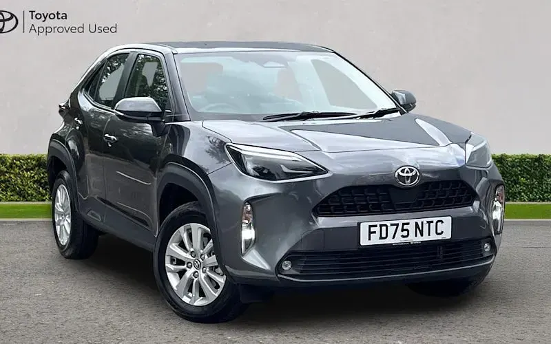 Used Toyota Yaris Cross Play 116 HP (85 kW) 2026 SUV