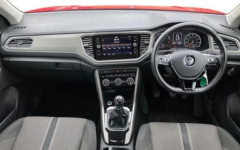 Usado VW T-Roc Design 116 HP (85 kW) 2020 Vermelho SUV