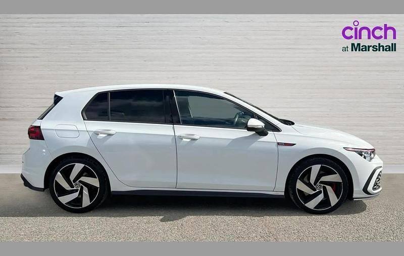 Begagnad VW Golf VIII GTI 245 HK (180 kW) 2021 Vit Halvkombi