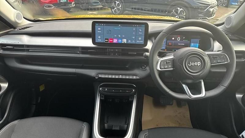 Used Jeep Avenger EV Summit 113 kW (154 HP) 2024 Black SUV