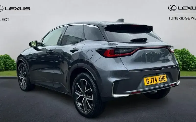 Used Lexus LBX 136 HP (100 kW) 2026 SUV